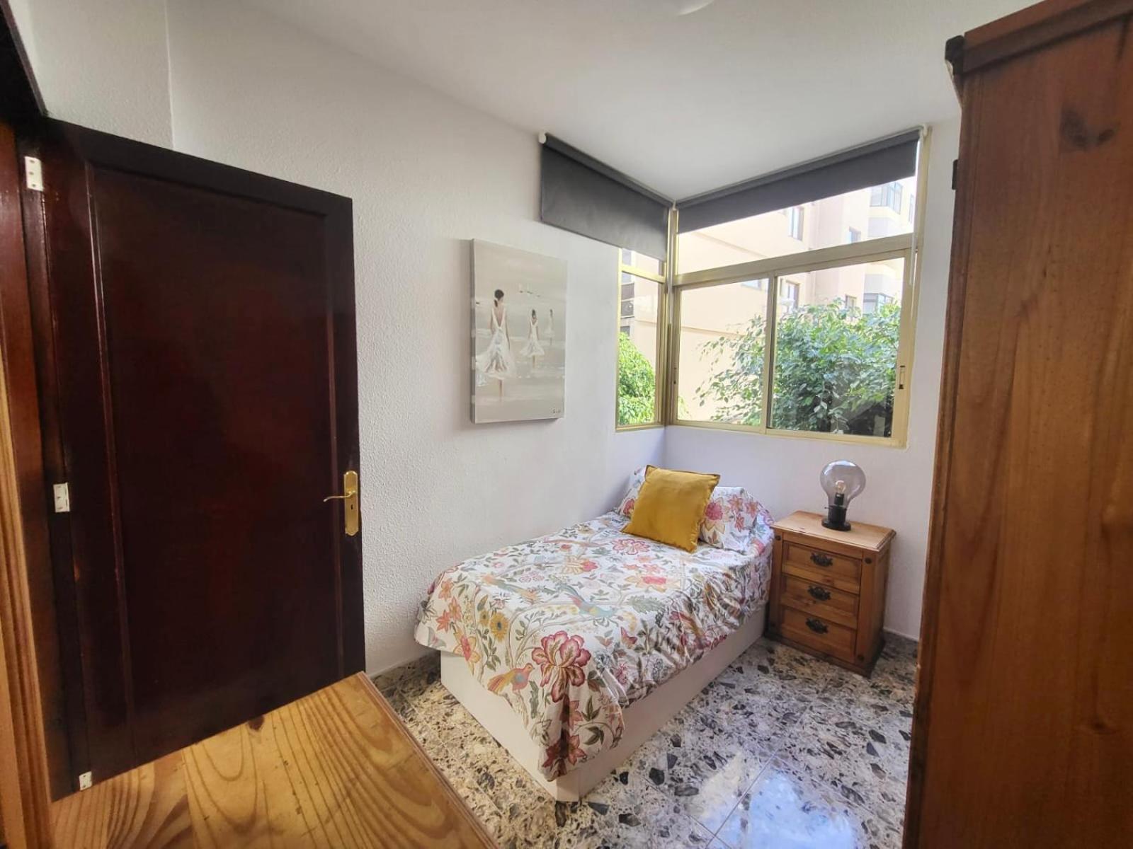 Affordable Holiday Accommodation For Large Families And Groups At Las Canteras Beach With 3 Bedrooms And Free Parking Las Palmas de Gran Canaria Exterior photo